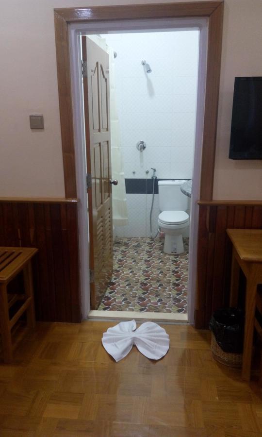 Hotel Juno Pakokku Extérieur photo