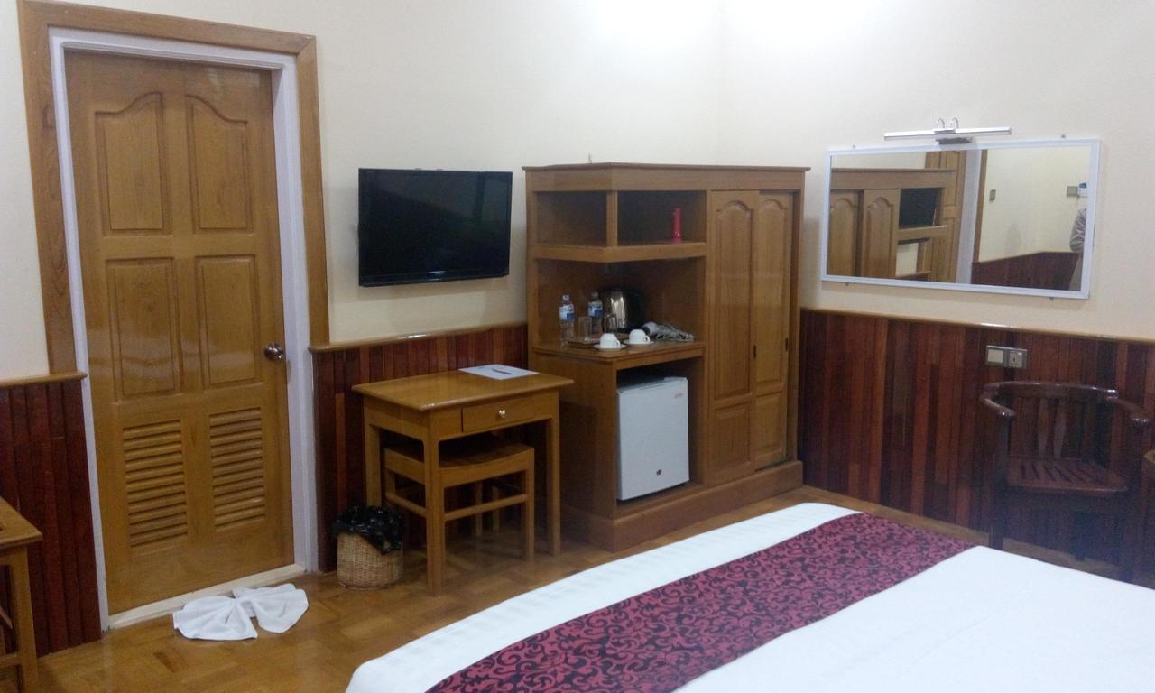 Hotel Juno Pakokku Extérieur photo