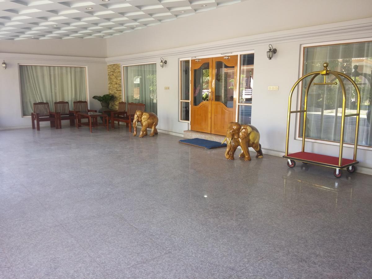Hotel Juno Pakokku Extérieur photo