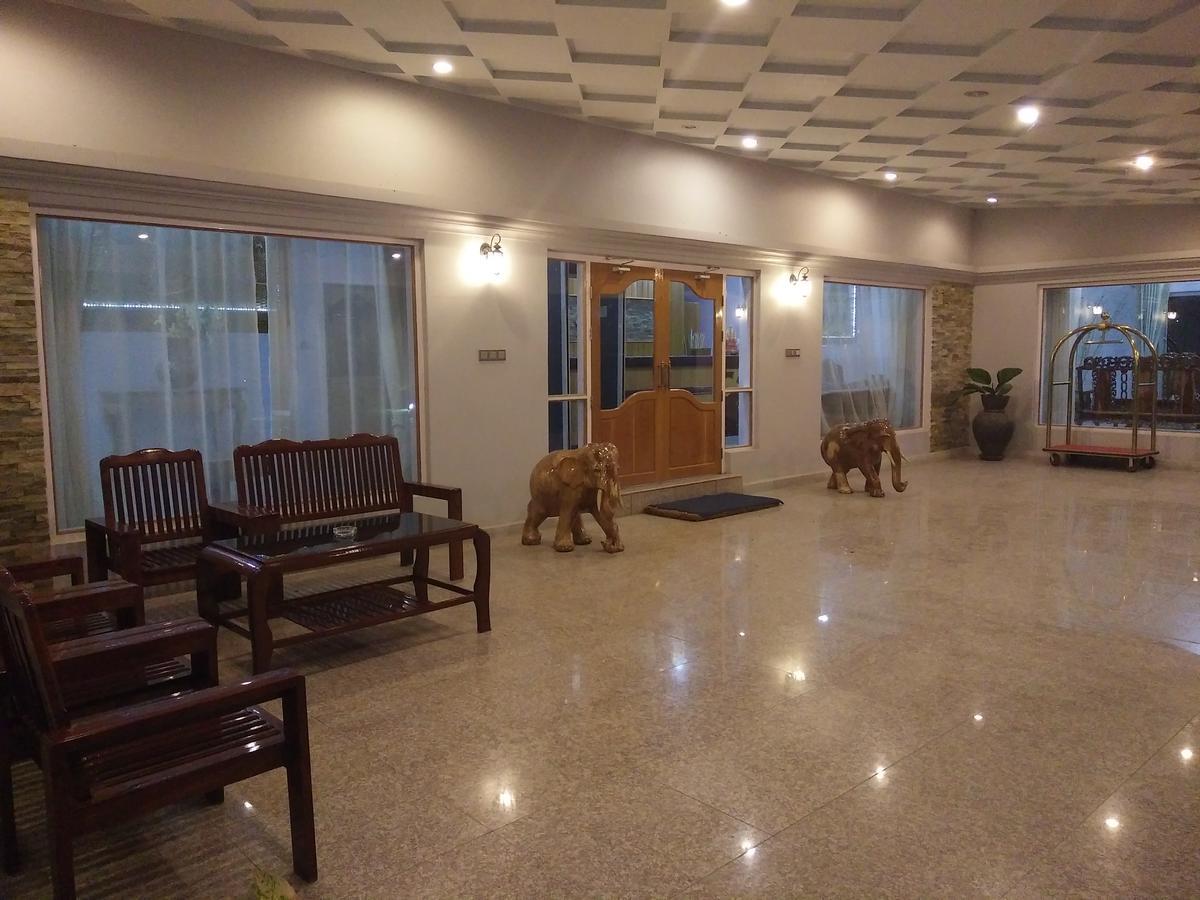 Hotel Juno Pakokku Extérieur photo