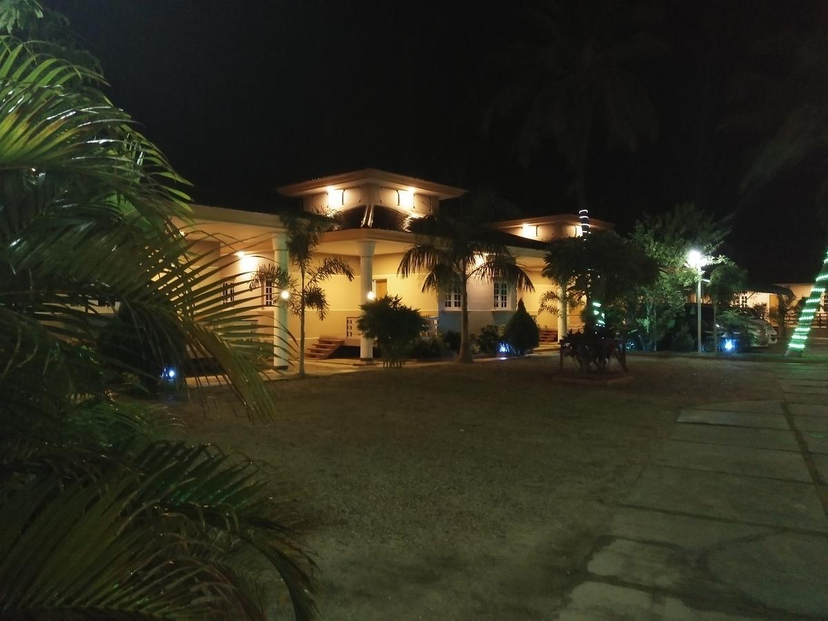 Hotel Juno Pakokku Extérieur photo